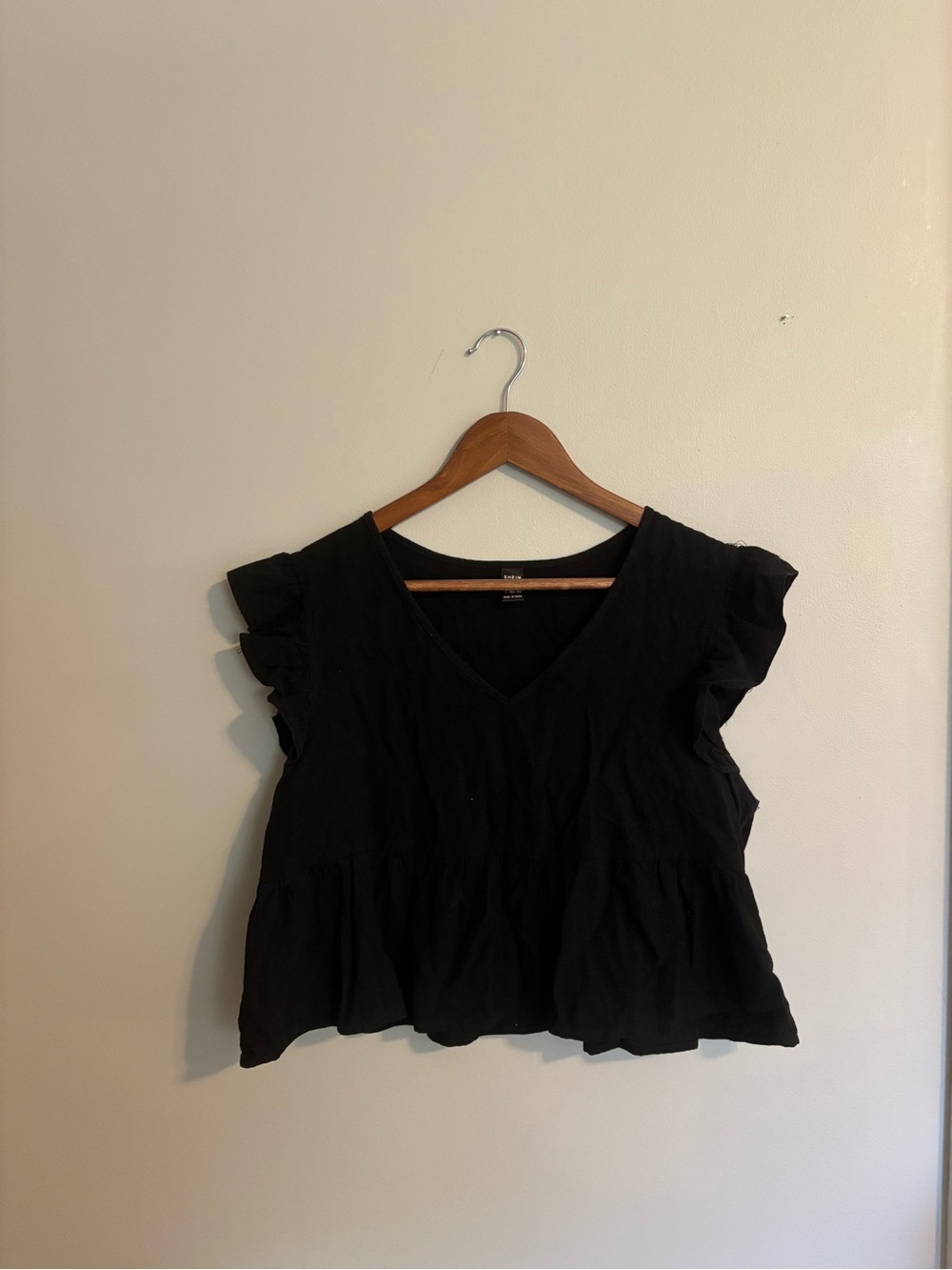 SHEIN Black V-Neck Ruffle Sleeve Peplum Top